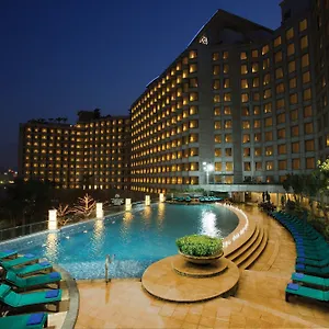 4* Отель Harbour Plaza Metropolis