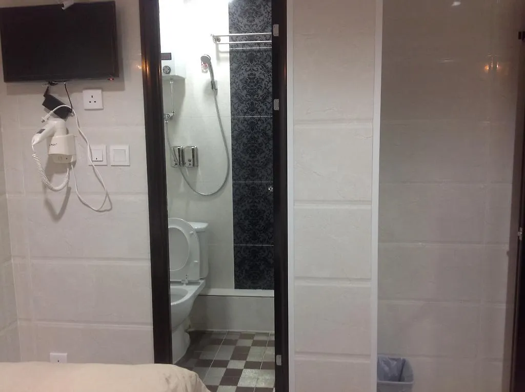 Manhattan Guesthouse Гонконг